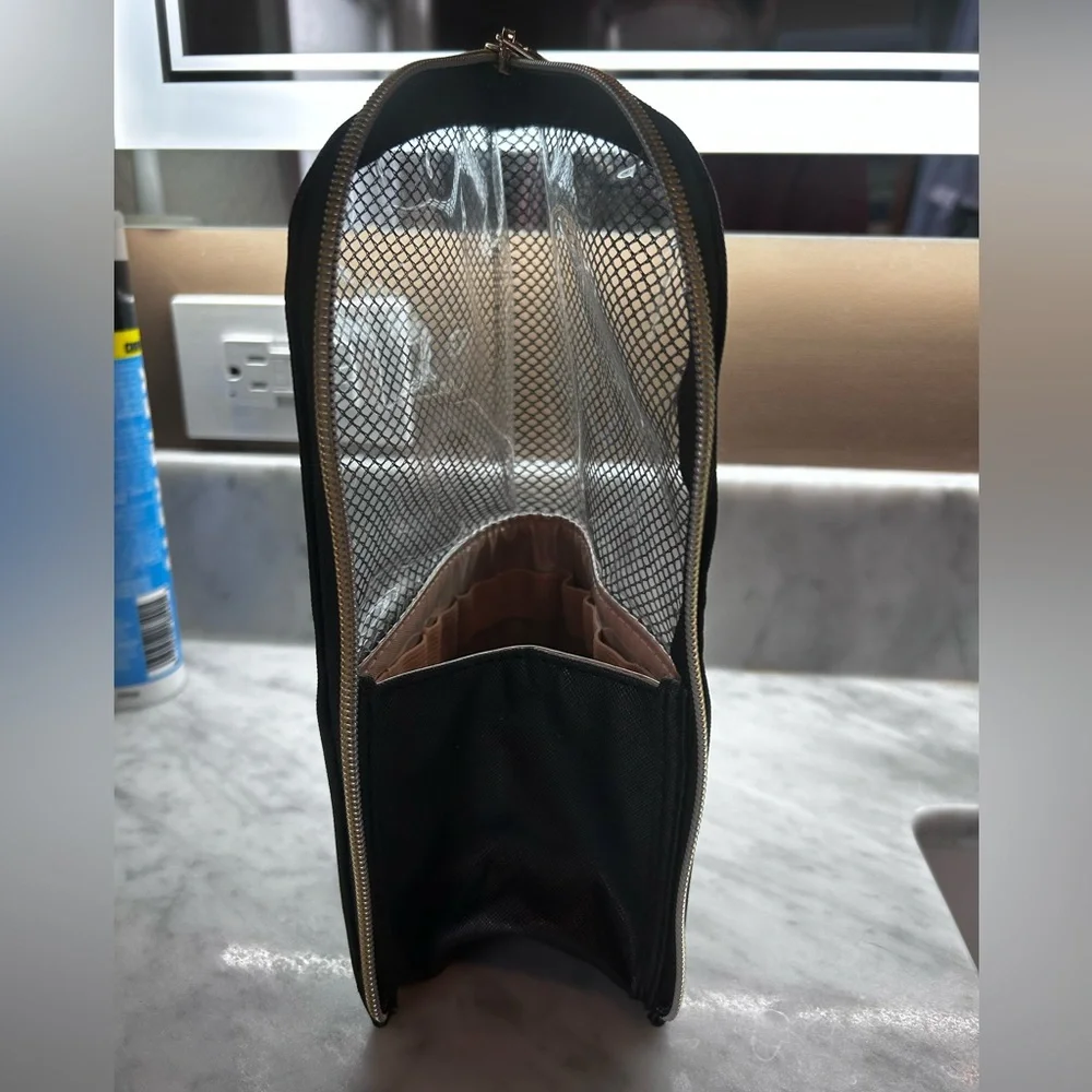 Travel Makeup Brush Holder - Picture 3 of 8